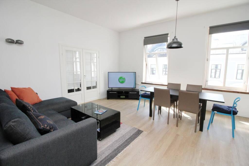Nordic Host - Frogner - Well Appointed 2 Bedroom In Lovely West Side Neighborhood Apartment *
